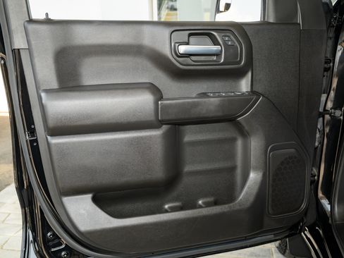 Used 2023 Chevrolet Silverado 1500 Custom image 22