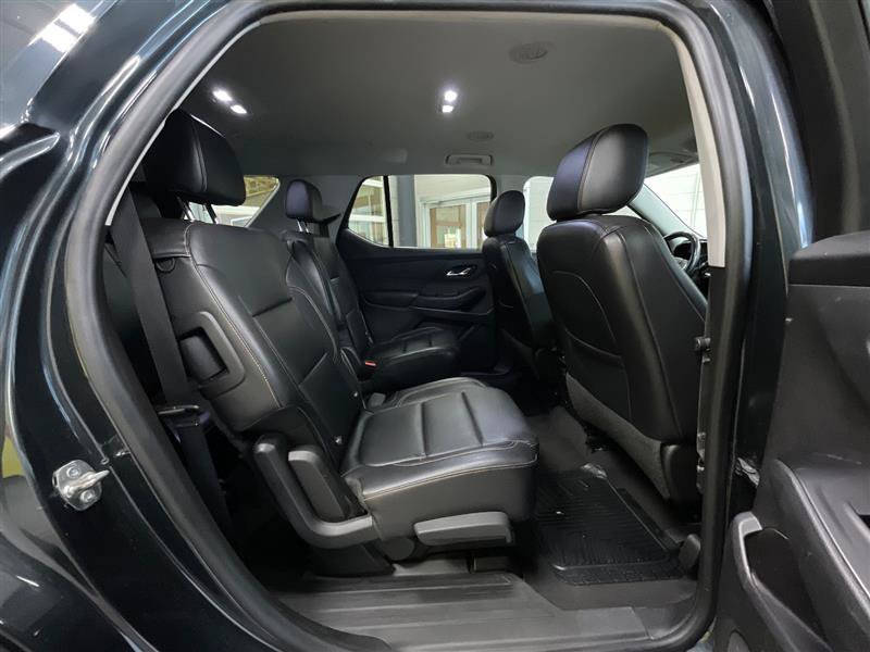 Used 2019 Chevrolet Traverse LT w/ LPO, Black Accent Package FWD image 26