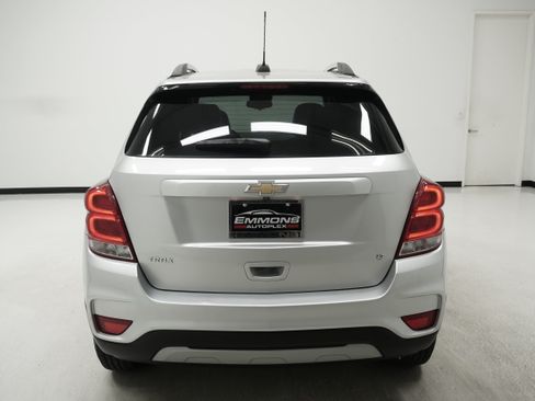 Used 2019 Chevrolet Trax LT w/ LT Convenience Package FWD image 5