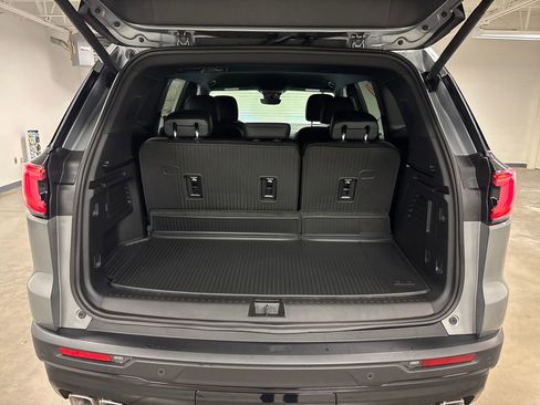 New 2026 GMC Acadia AT4 w/ LPO, Floor Liner Package image 17