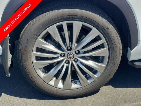 Used 2022 Toyota Highlander Platinum AWD/4WD image 12