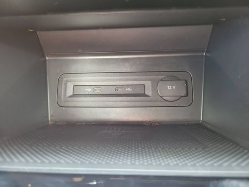 Used 2023 Volkswagen Atlas Cross Sport SE w/ Black Wheel Package FWD image 28