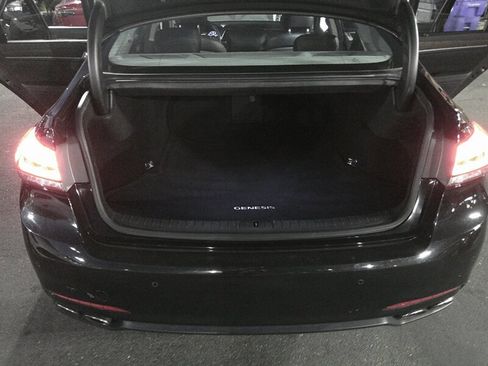 Used 2015 Hyundai Genesis 5.0 image 31