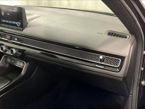 Used 2023 Honda Civic Sport image 13