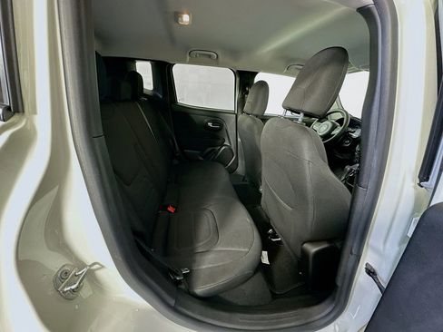 Used 2019 Jeep Renegade Latitude image 25