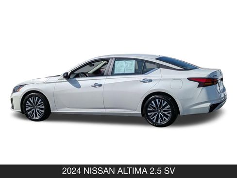 Used 2024 Nissan Altima 2.5 SV image 5