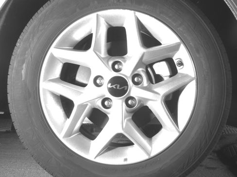 Used 2025 Kia Soul LX w/ LX Technology Package image 13