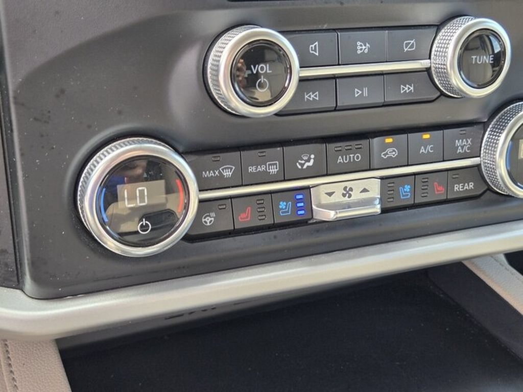 Used 2023 Ford Expedition XLT RWD image 28