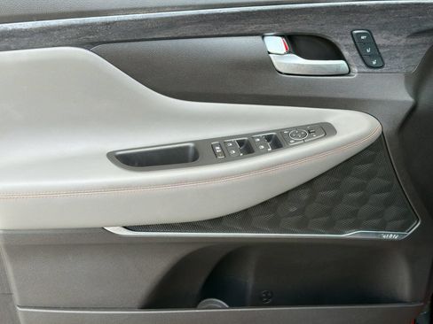 Used 2019 Hyundai Santa Fe FWD image 12
