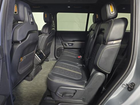 Used 2024 Rivian R1S Adventure AWD/4WD image 21