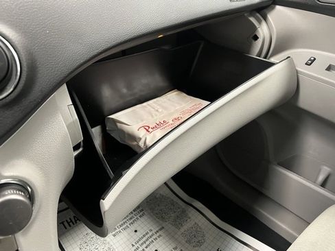 Used 2013 Toyota Highlander Plus image 43