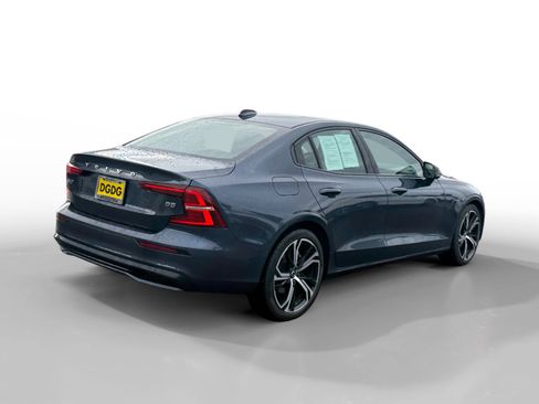 Used 2024 Volvo S60 B5 Plus image 5