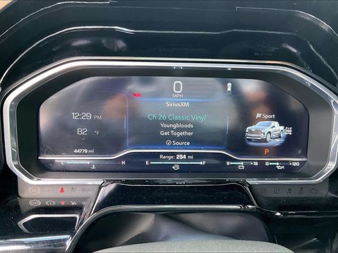 Used 2024 Chevrolet Silverado 1500 High Country image 25