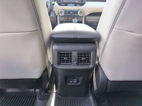 Used 2022 Toyota RAV4 XLE Premium AWD/4WD image 35