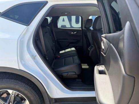 Used 2024 Chevrolet Blazer LT image 30