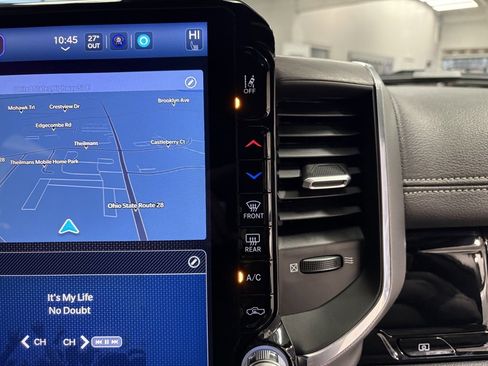 Used 2025 RAM 1500 Laramie w/ Night Edition image 23