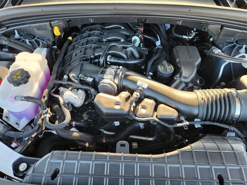 New 2025 Jeep Grand Cherokee L Limited w/ Trailer Tow Package image 22