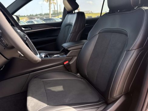 New 2026 Jeep Grand Cherokee Altitude image 16