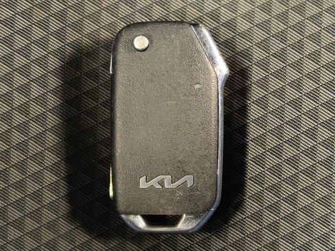 Used 2024 Kia Soul LX w/ Option Group 015 FWD image 32