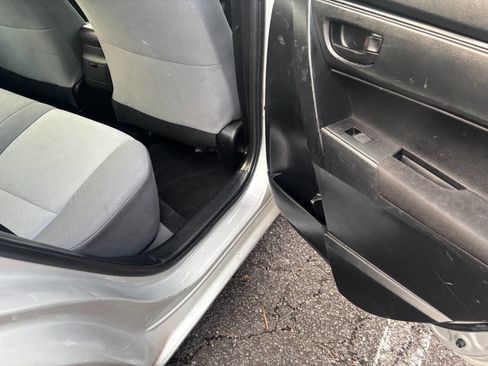 Used 2017 Toyota Corolla L image 21