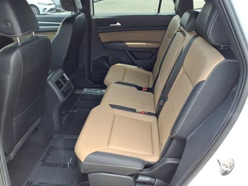 Certified 2023 Volkswagen Atlas Cross Sport SEL R-Line AWD/4WD image 24