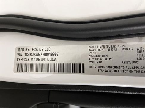 Used 2024 Jeep Grand Cherokee L Laredo w/ Luxury Tech Group I image 28