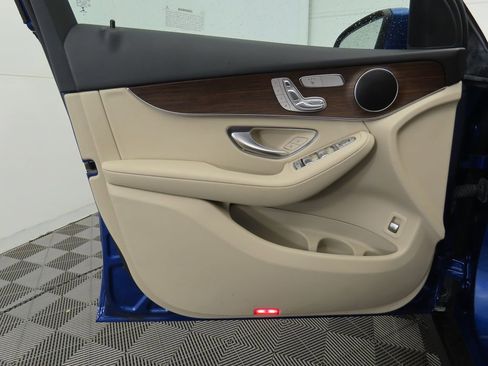 Certified 2022 Mercedes-Benz GLC 300 image 24