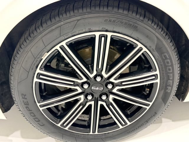 Used 2017 Lincoln Continental Reserve w/ Technology Package AWD/4WD image 13