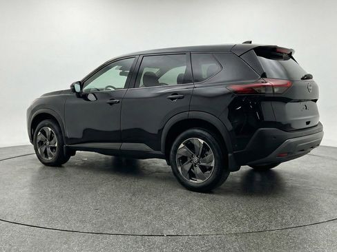Used 2025 Nissan Rogue SV image 6