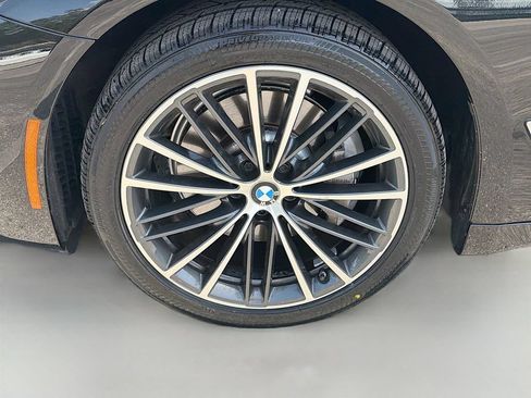 Used 2023 BMW 530i w/ Premium Package RWD image 43