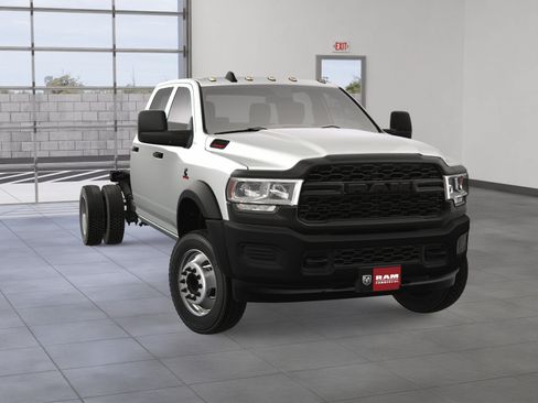 Used 2024 RAM 5500 Tradesman w/ Max Tow Package RWD image 35