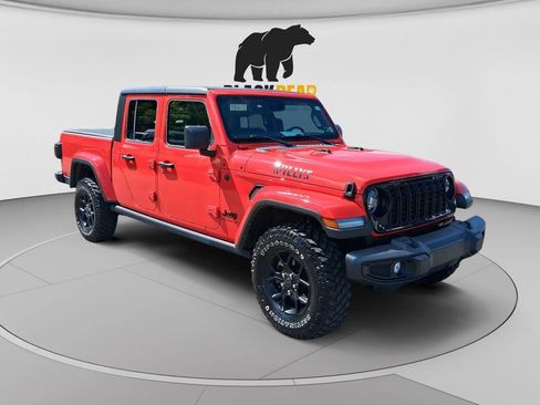Used 2024 Jeep Gladiator Sport AWD/4WD image 1