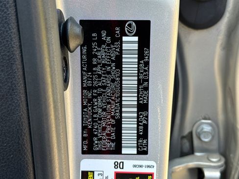 Certified 2025 Lexus ES 300h w/ Premium Package FWD image 40