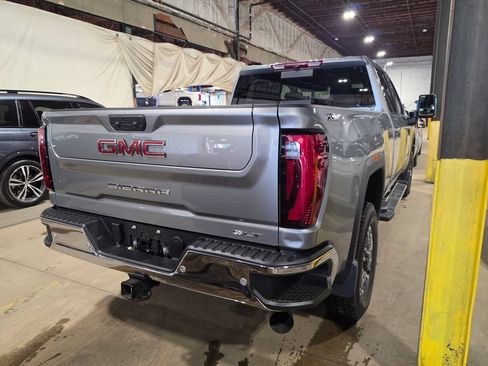Used 2025 GMC Sierra 3500 SLT w/ SLT Premium Package AWD/4WD image 2