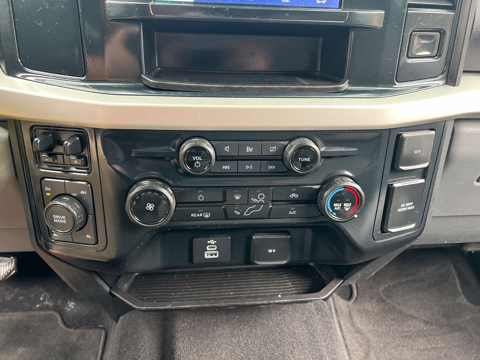 Certified 2023 Ford F250 XLT w/ 360-Degree Camera Package AWD/4WD image 24