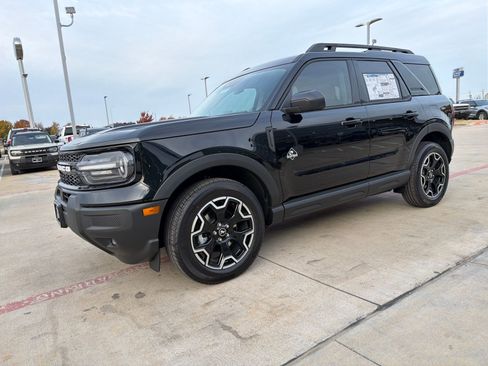 New 2025 Ford Bronco Sport Outer Banks image 1