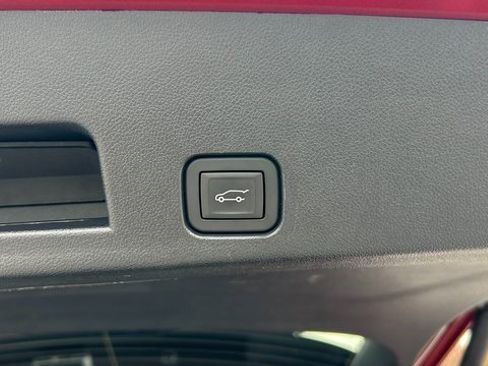 Certified 2024 Chevrolet Traverse RS image 22