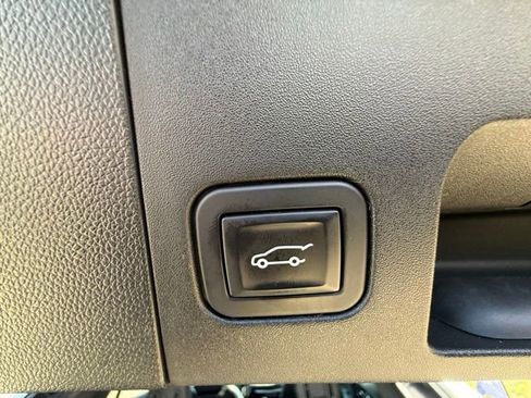 Used 2019 Cadillac XT4 Sport FWD image 14