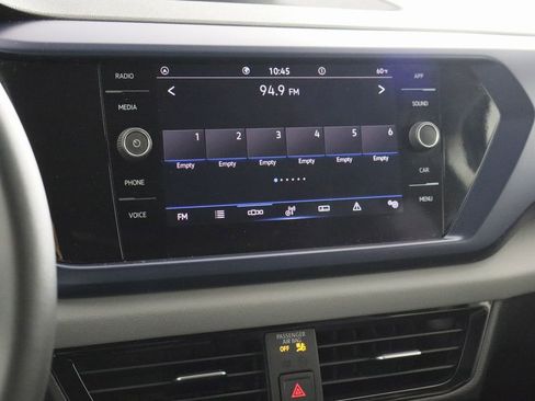 Used 2022 Volkswagen Taos SE image 19