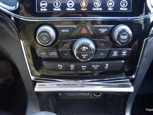 Used 2019 Jeep Grand Cherokee Altitude image 17
