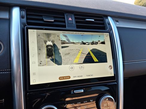 New 2026 Land Rover Discovery Limited Edition image 10