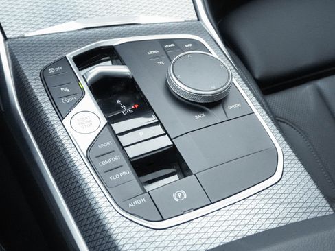 Used 2023 BMW 330i Sedan w/ M Sport Package image 27