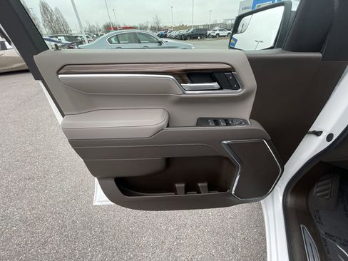 New 2025 Chevrolet Silverado 1500 LT w/ Convenience Package II image 59