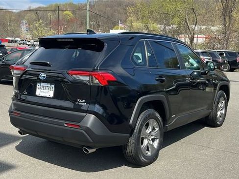 Used 2024 Toyota RAV4 XLE image 6