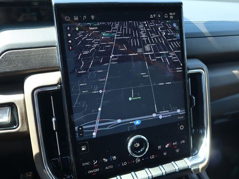 New 2026 GMC Yukon XL Denali Ultimate w/ LPO, Illumination Package AWD/4WD image 13