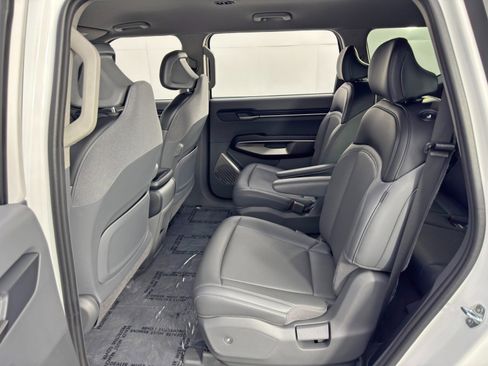 Used 2024 Kia EV9 Light Long Range image 42