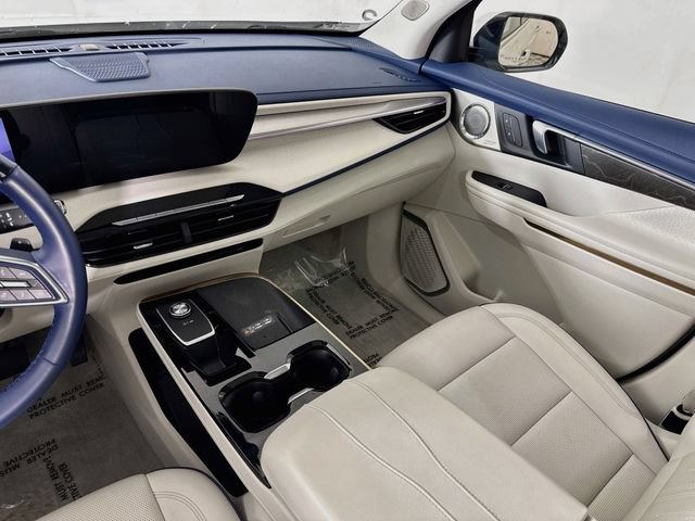 Used 2025 Buick Enclave Avenir w/ Super Cruise Package AWD/4WD image 25