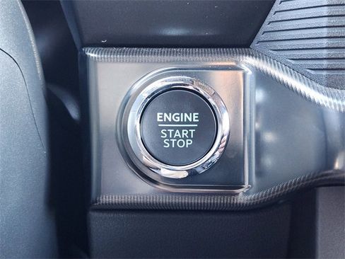 Used 2025 Ford F150 Lariat w/ Equipment Group 502A High image 21