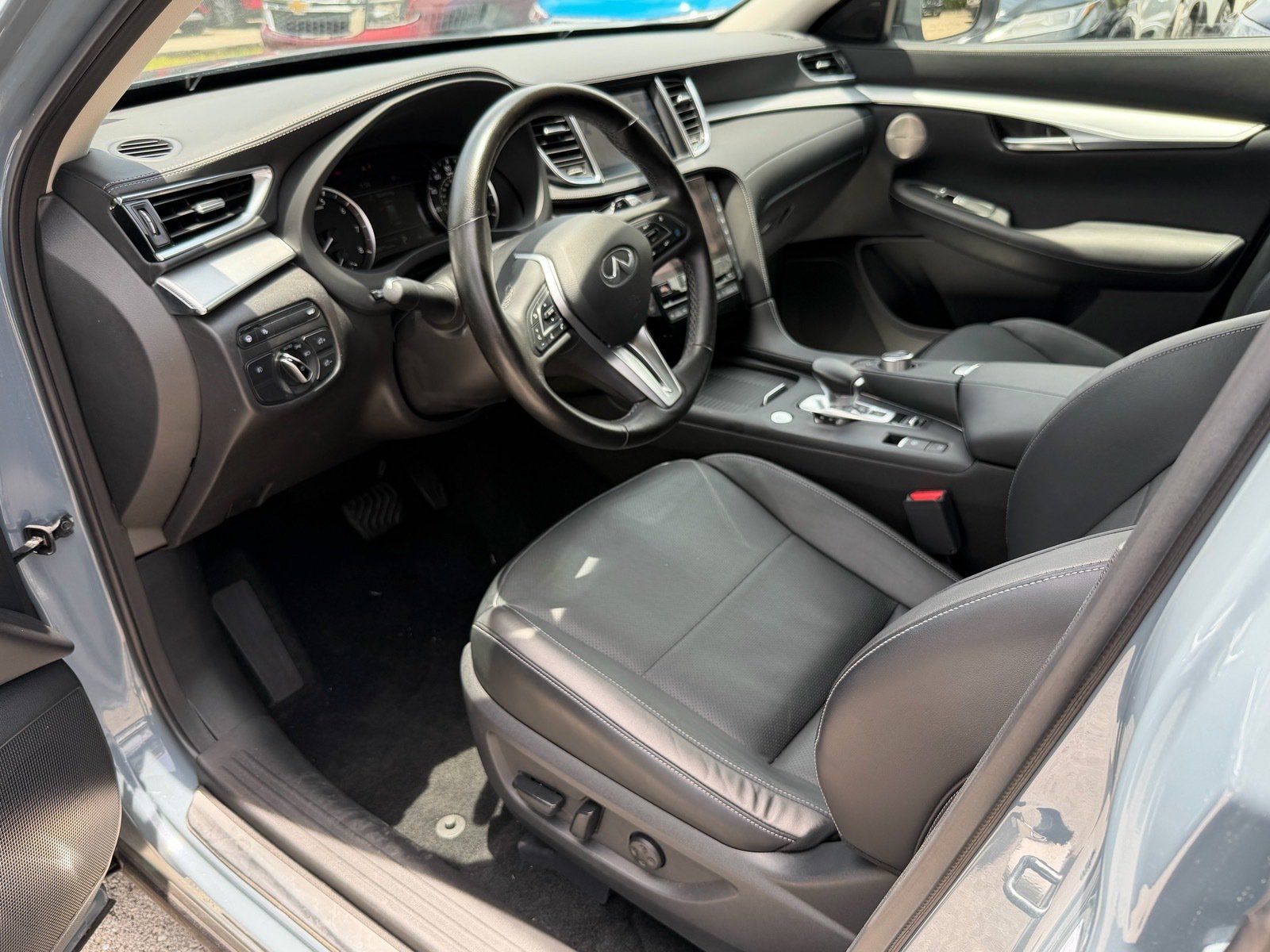 Used 2022 INFINITI QX50 Essential FWD image 13