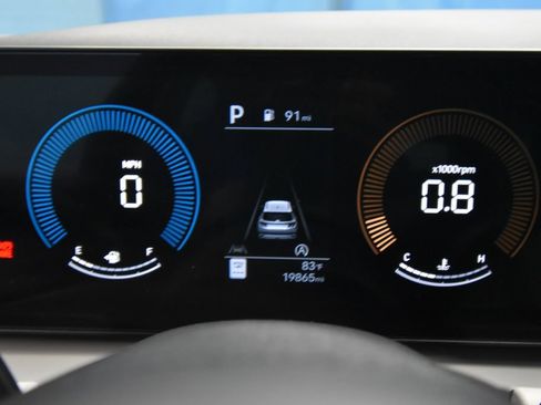 Used 2025 Hyundai Tucson SE FWD image 9